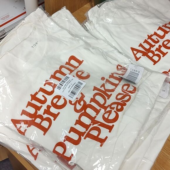 Torrid Autumn Breeze Tee - Picture 3 of 4